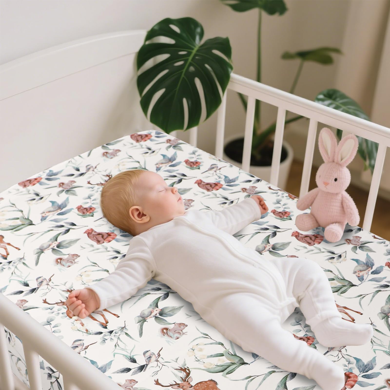TANOFAR Leaf Animal design enhances nursery aesthetics and coziness.