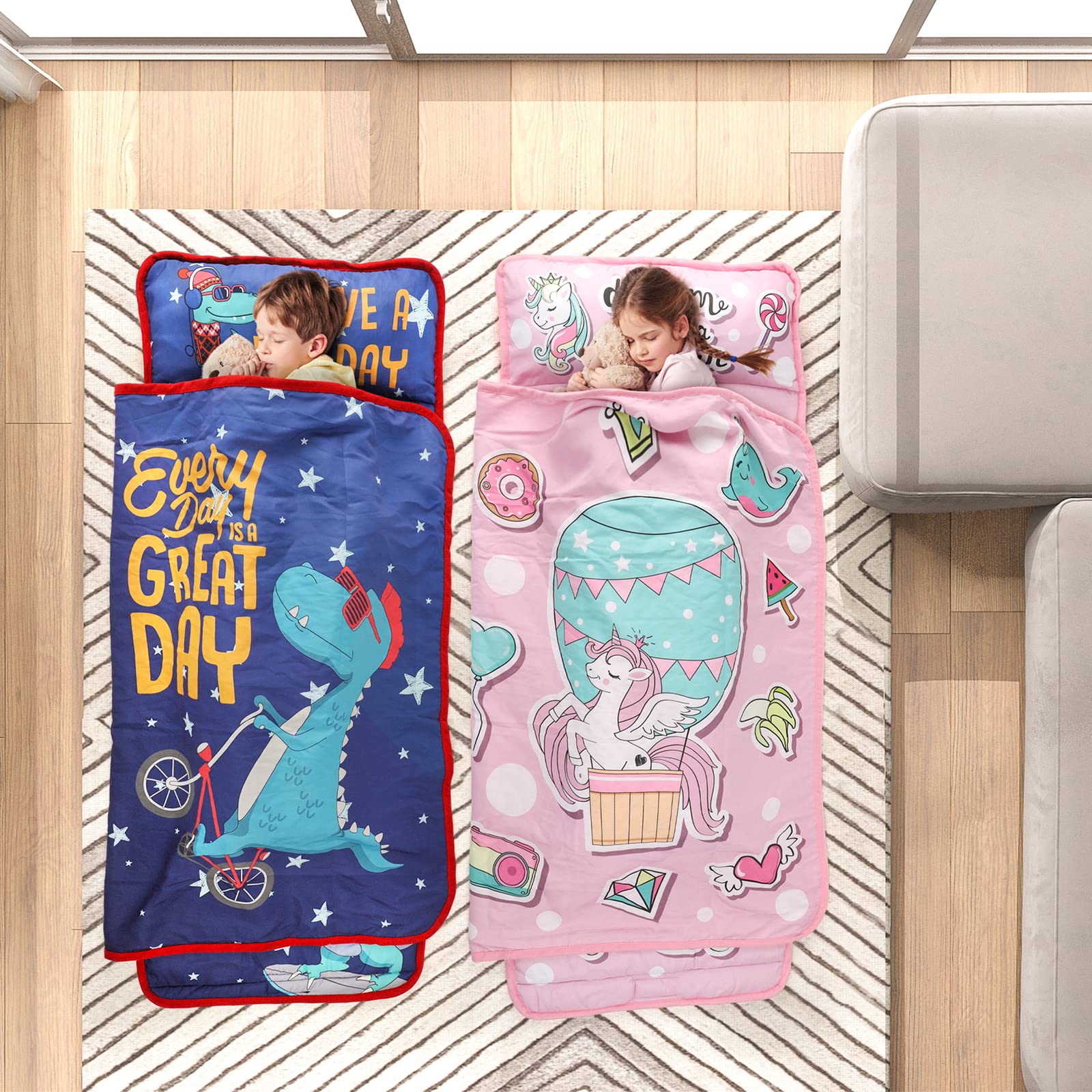 TANOSHII Nap Mat portable carry handle makes daycare trips easy.