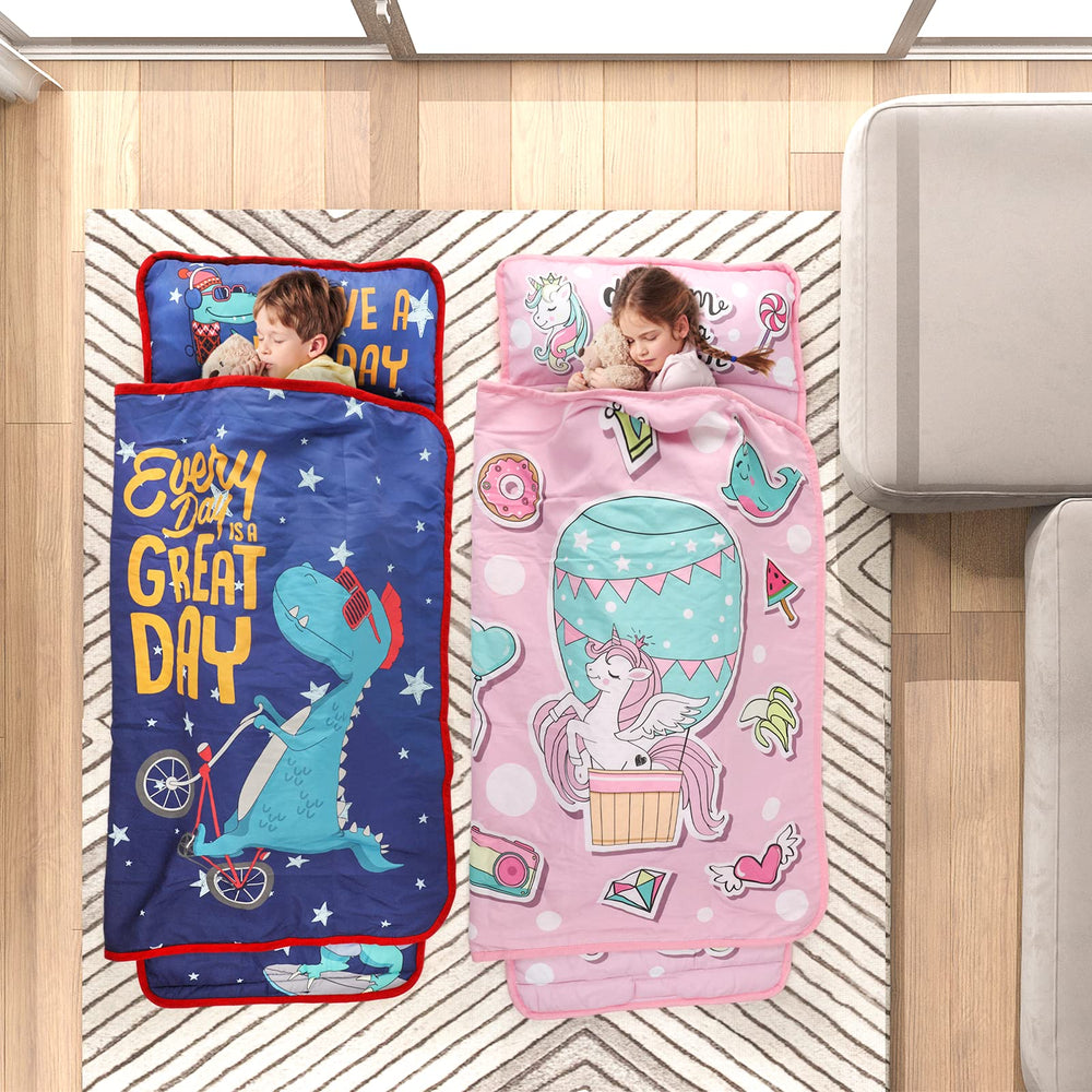 TANOSHII Nap Mat portable carry handle makes daycare trips easy.
