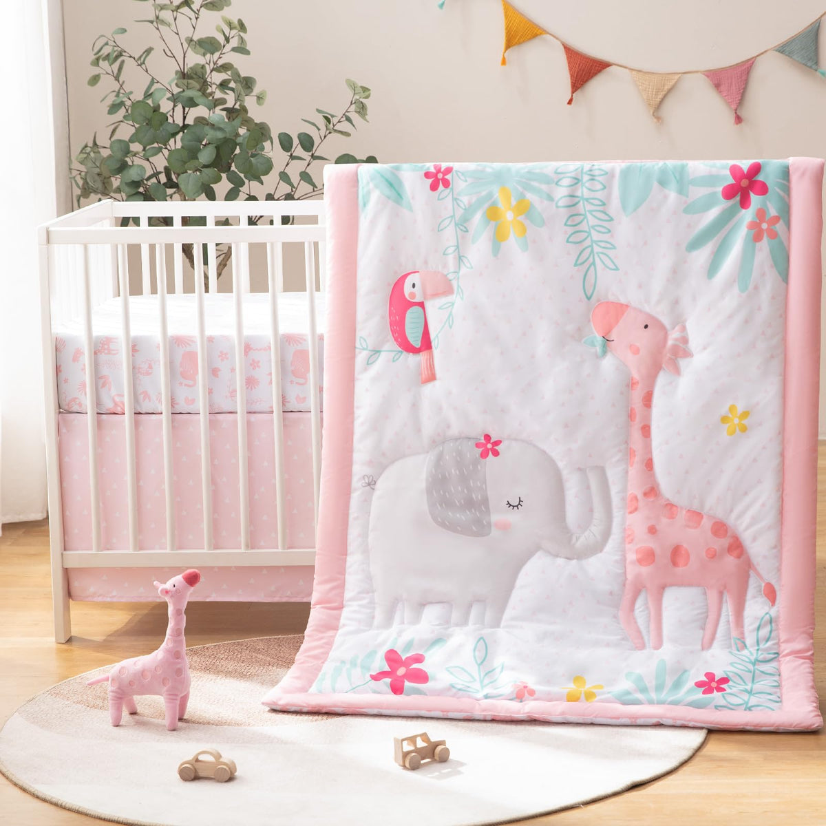 TCOYIWL cartoon quilt front view shows vibrant animals for baby's visual stimulation.