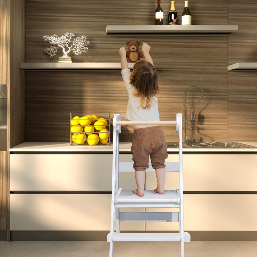 TDKDHoming safety crossbar adds extra secure standing for toddlers.