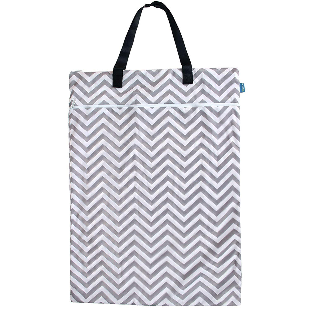 Teamoy wet dry bag clip-strap demonstrates easy attachment to stroller for on-the-go organization.