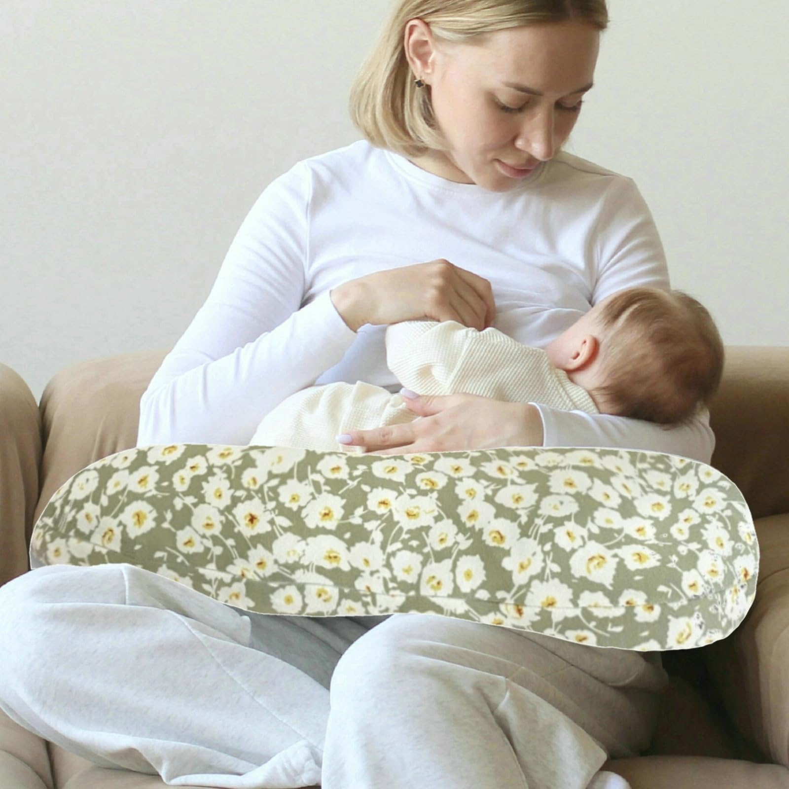 Teleamica stretchy slipcover Boppy-compatible for easy on and off use.