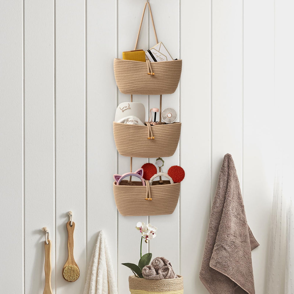 TeoKJ over-the-door hook and basket illustrating scratch-free hanging solution