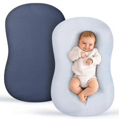 Termichy baby lounger cover muslin navy blue close-up shows soft fabric