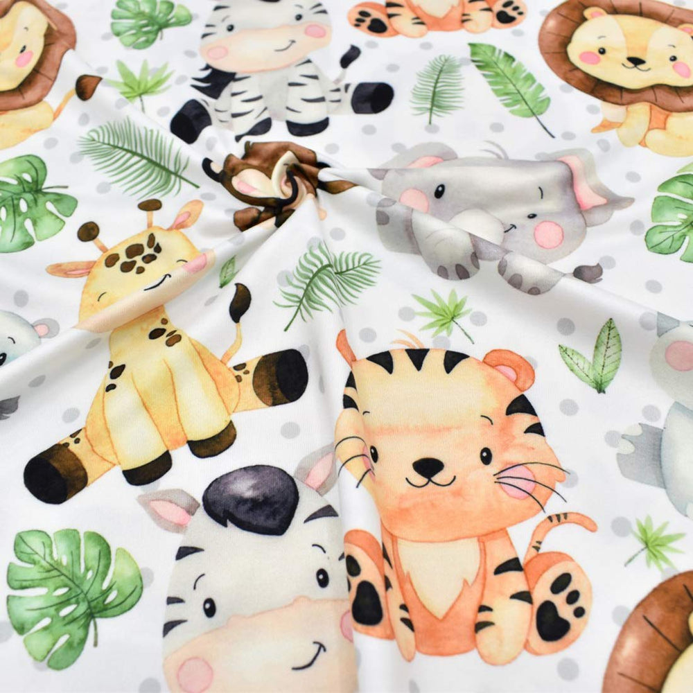 Terriboo nursing cover supports hygiene and comfort outdoors