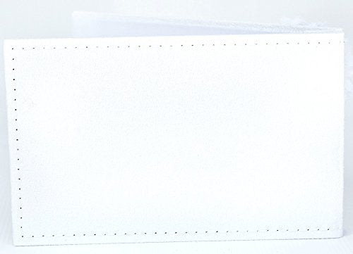 The Grandparent Gift Co. 32-image capacity helps organize memories neatly.