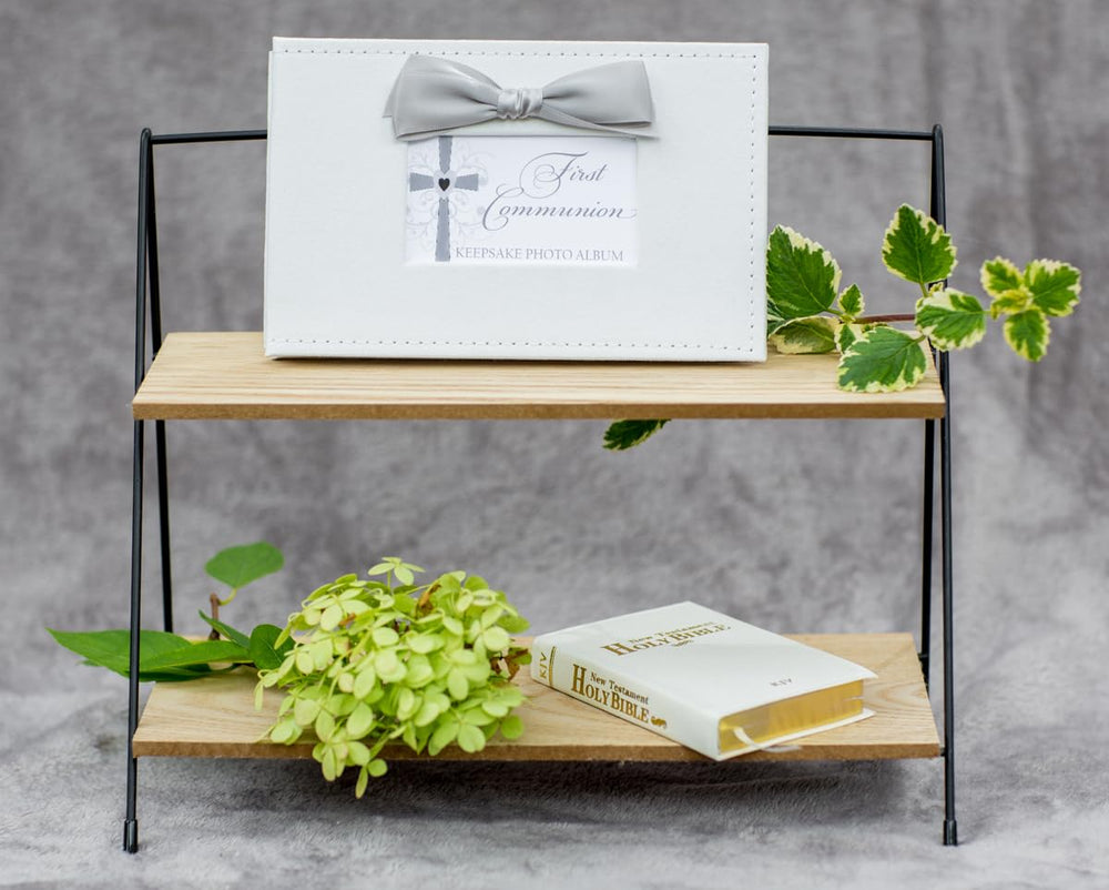The Grandparent Gift Co Growing in Faith white silver bow adds a refined keepsake touch
