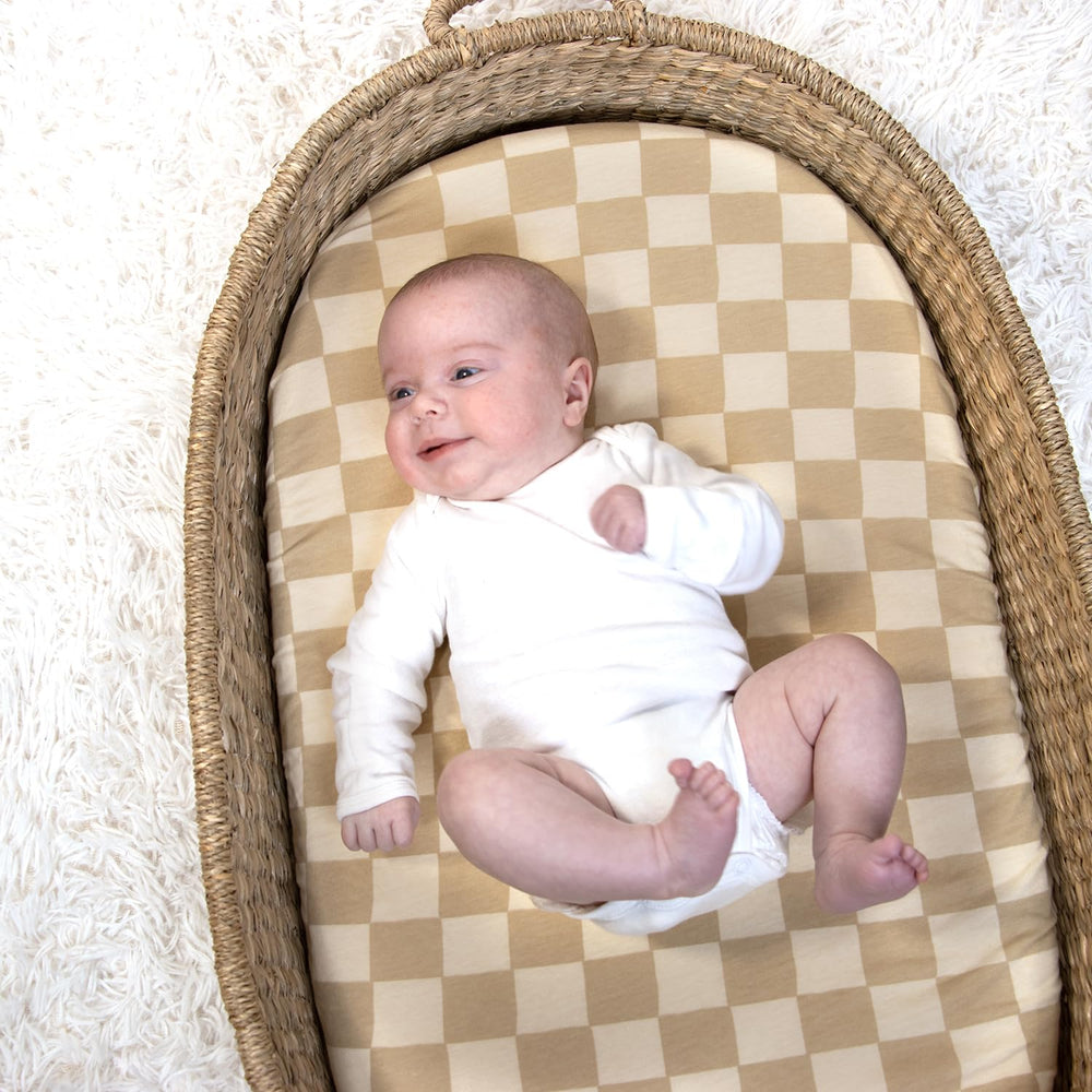 The Peanutshell breathable jersey cotton keeps baby comfortable through temperature changes.