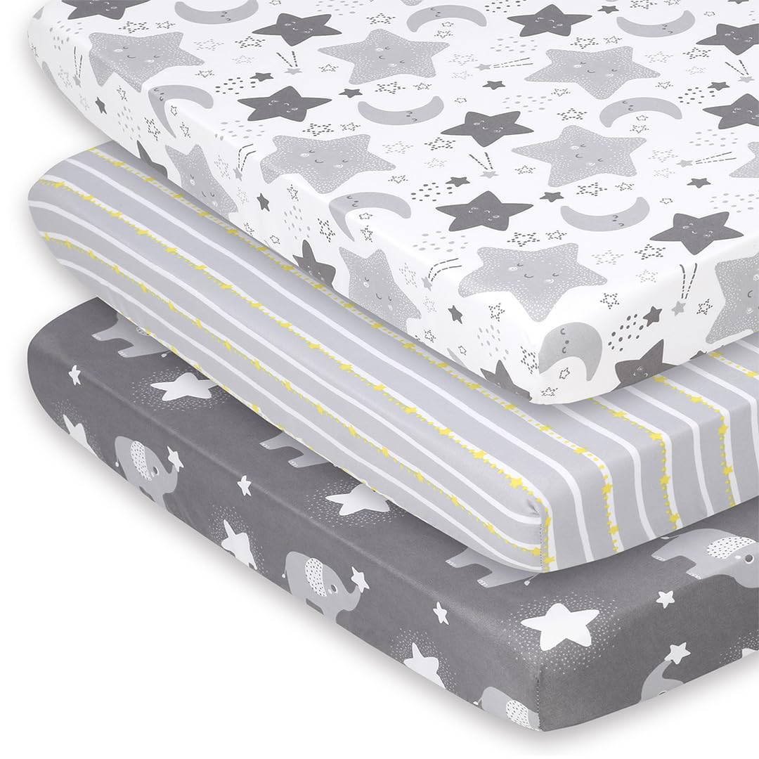 The Peanutshell elephant-stars print sheet for playard enhances cozy, breathable sleep.