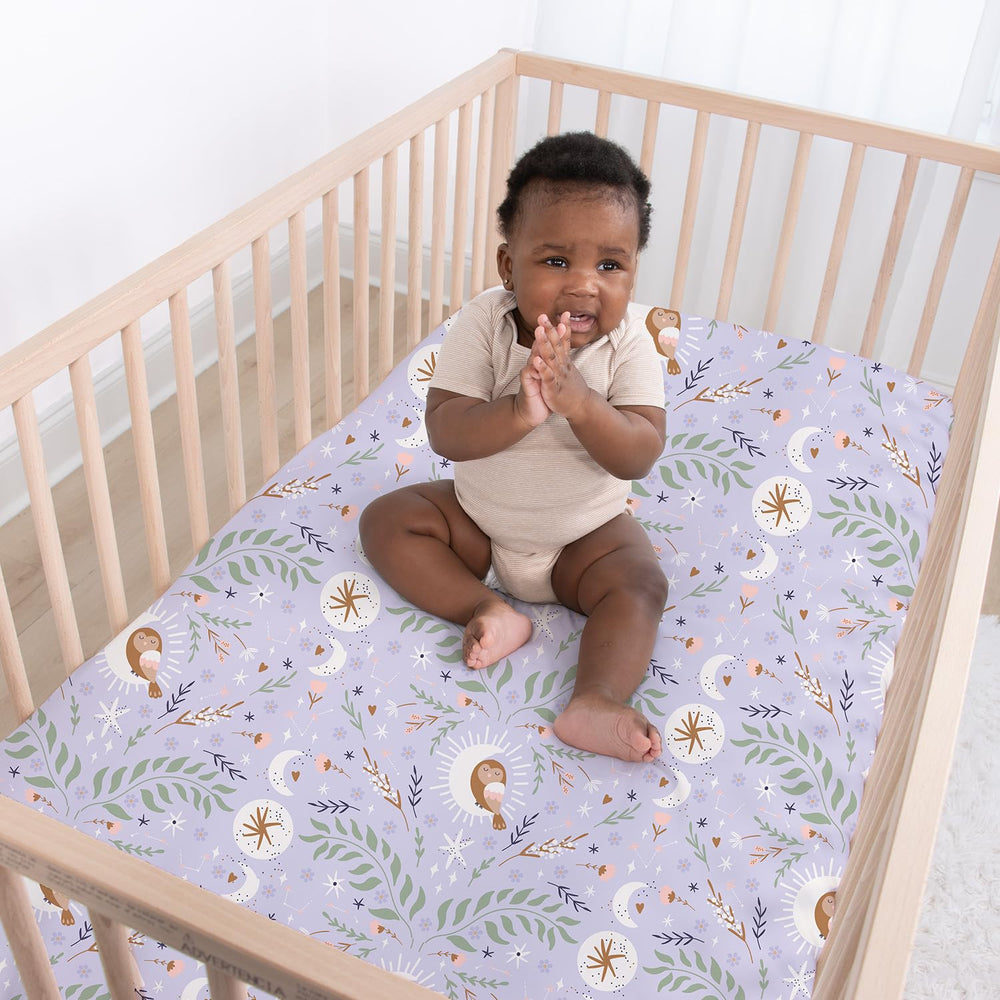 The Peanutshell Lunar Love fitted-elastic edge ensures secure mattress fit.