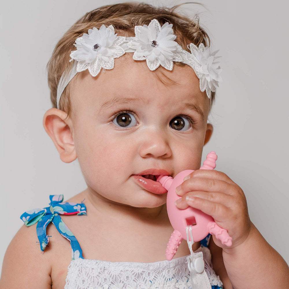 The Teething Egg can be frozen for a cooling relief during teething.