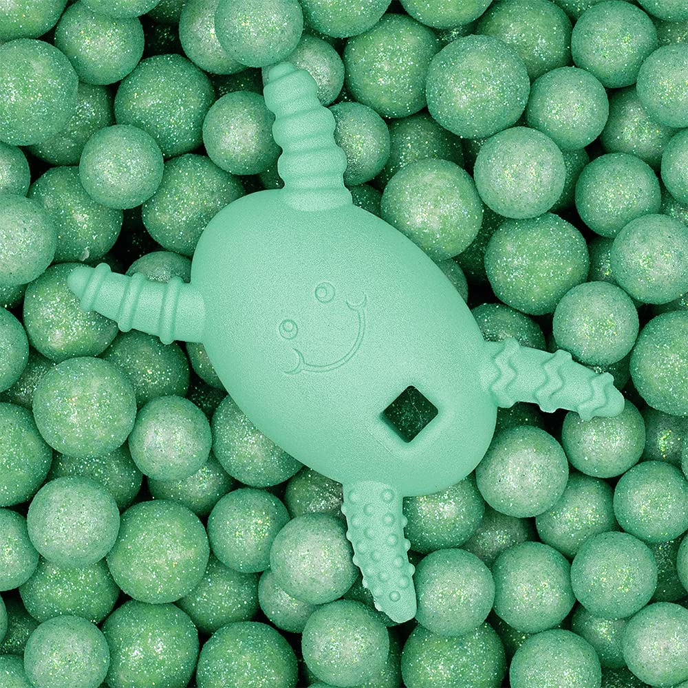 The Teething Egg Molar Magician dishwasher-safe easy cleaning