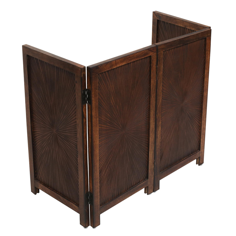 The Wooden Town free-standing gate demonstrates easy relocation without wall mounting.