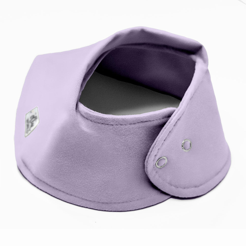 The Ollie baby bib machine-washable fabric dries quickly after messes.