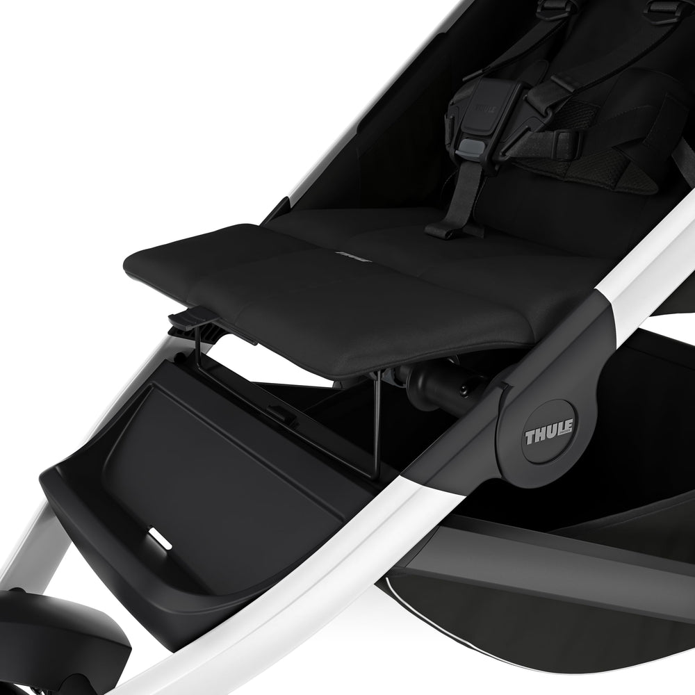 Thule Glide 3 magnetic buckle for easy in and out