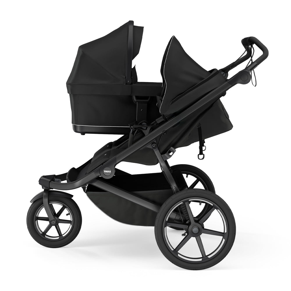 Thule Urban Glide 3 Double large rear wheels glide smoothly.