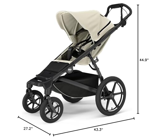 Thule Urban Glide harness and reflective details enhance safety