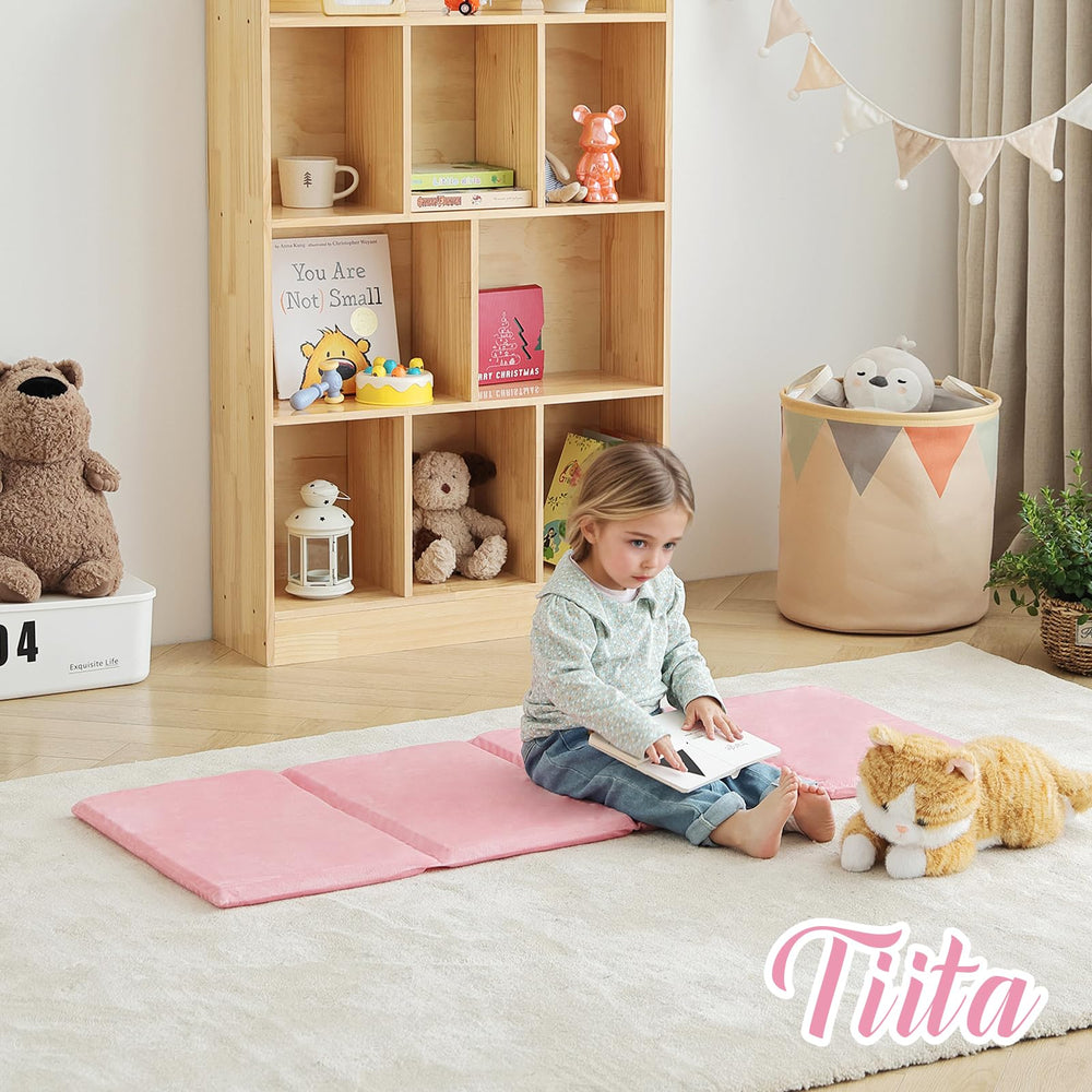 Tiita Kids Nap Mat weighs light yet sturdy, easy to carry.