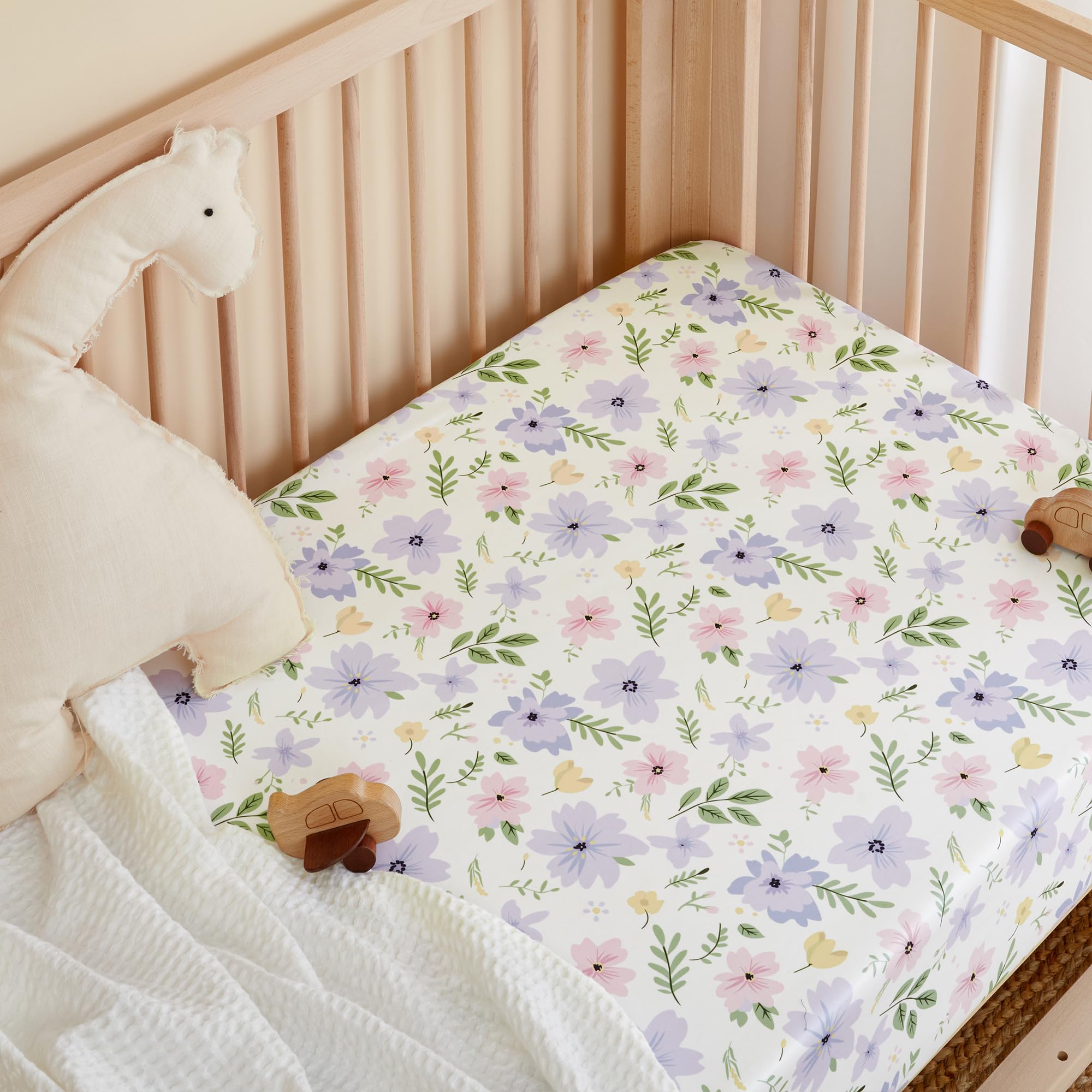 TILLYOU pattern closeup shows soft polyester texture for baby comfort.