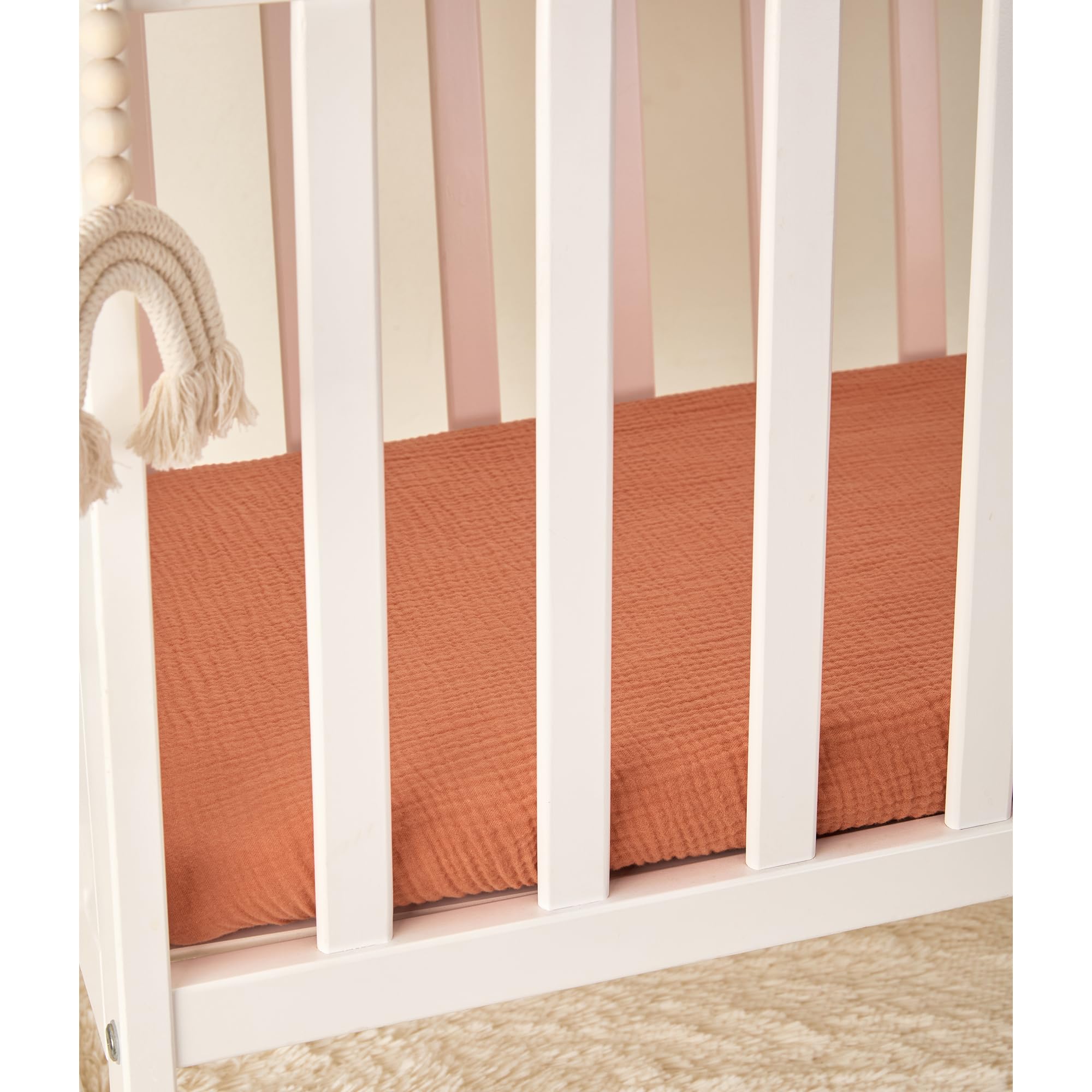 TILLYOU bassinet sheet fits oval, rectangle, and square mattresses securely.