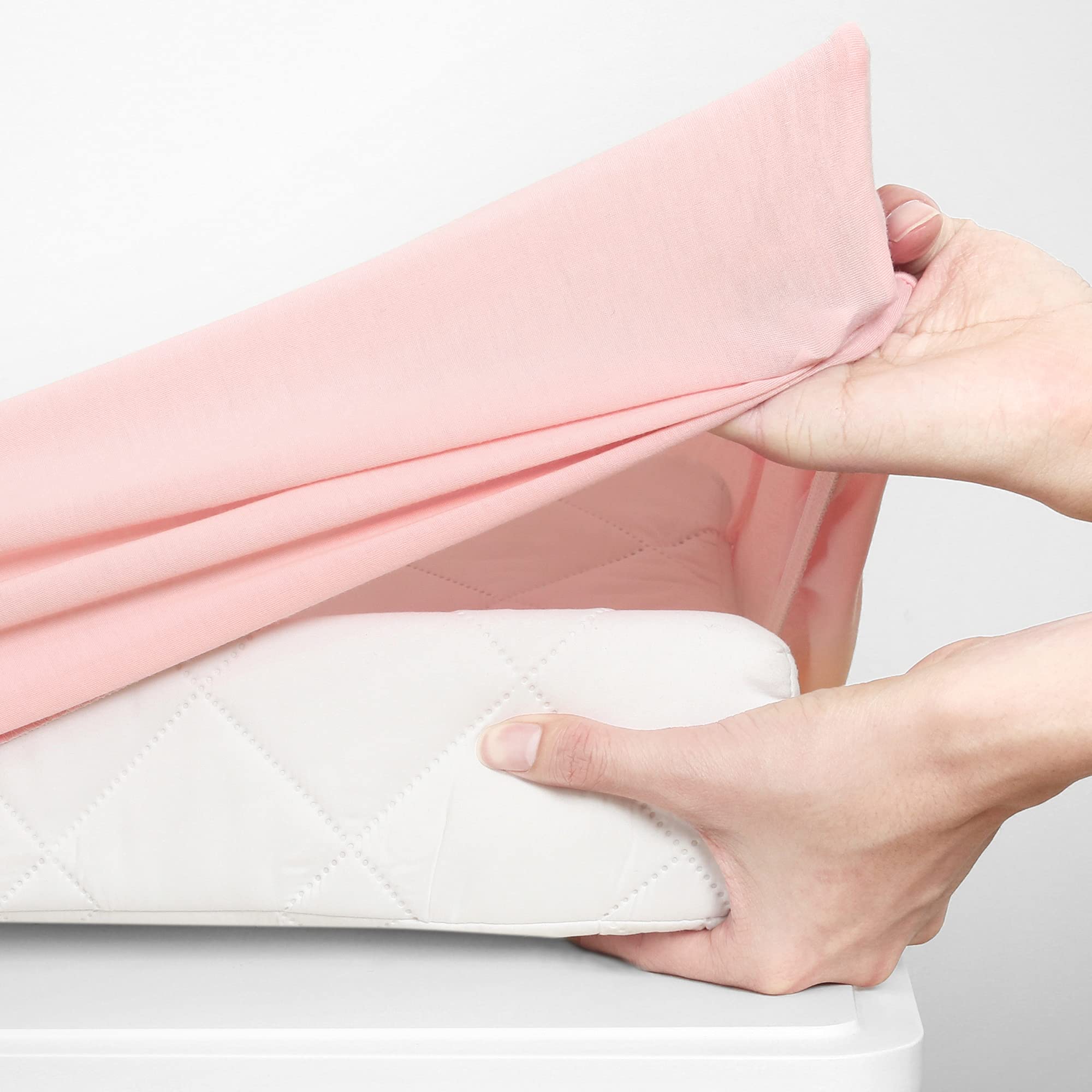 TILLYOU changing pad cover wrinkle-resistant fabric supports durable daily use.