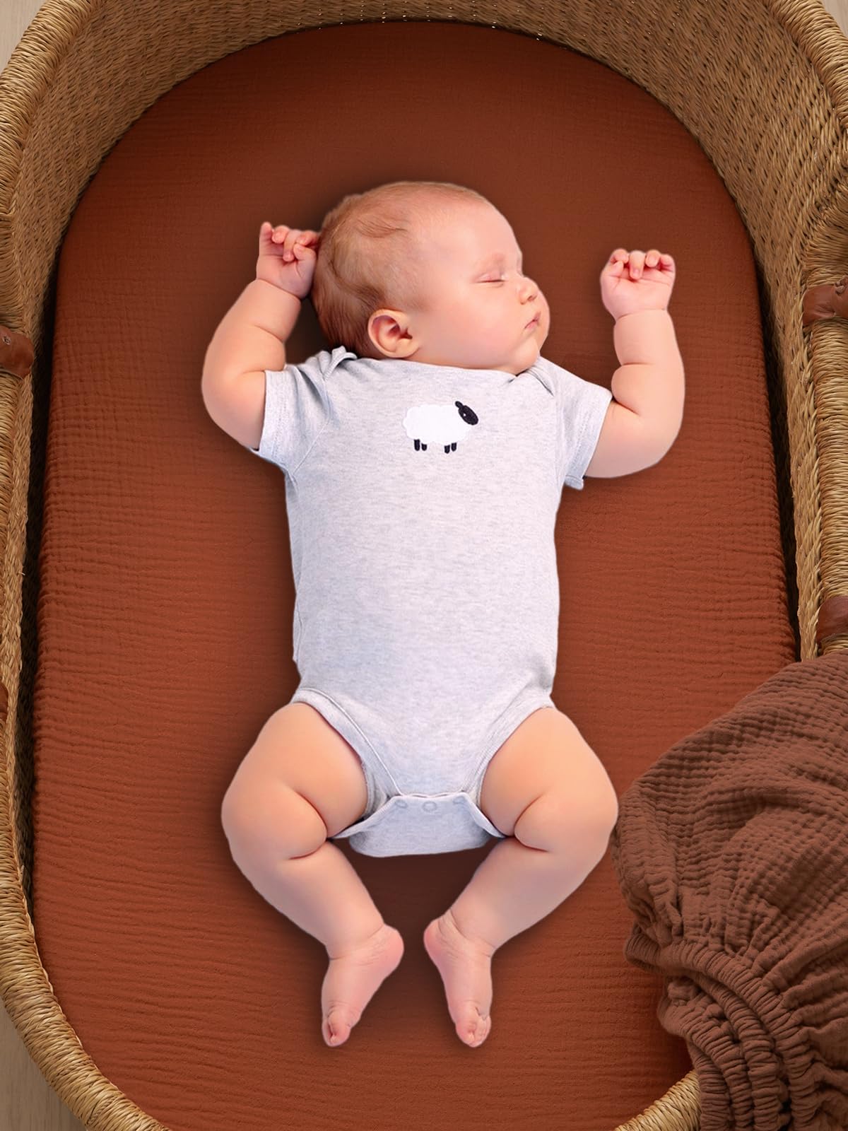 TILLYOU muslin sheet quick-dry feature helps baby stay comfortable after naps.