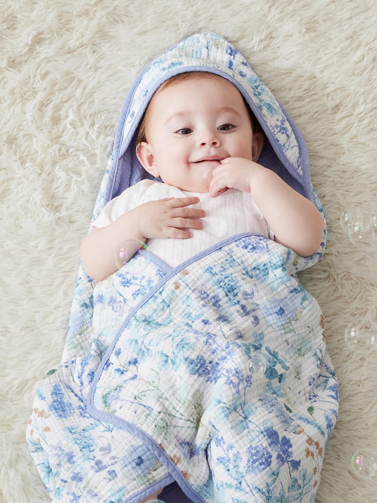 TILLYOU hooded towel blue flower in bath demonstrates full-body coverage