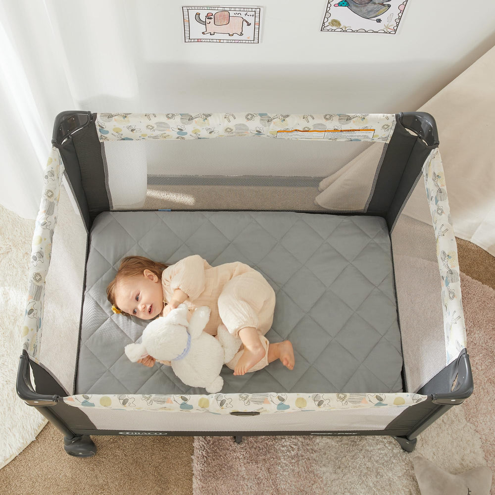 TILLYOU sheet in breathable soft padding to help baby stay comfy.