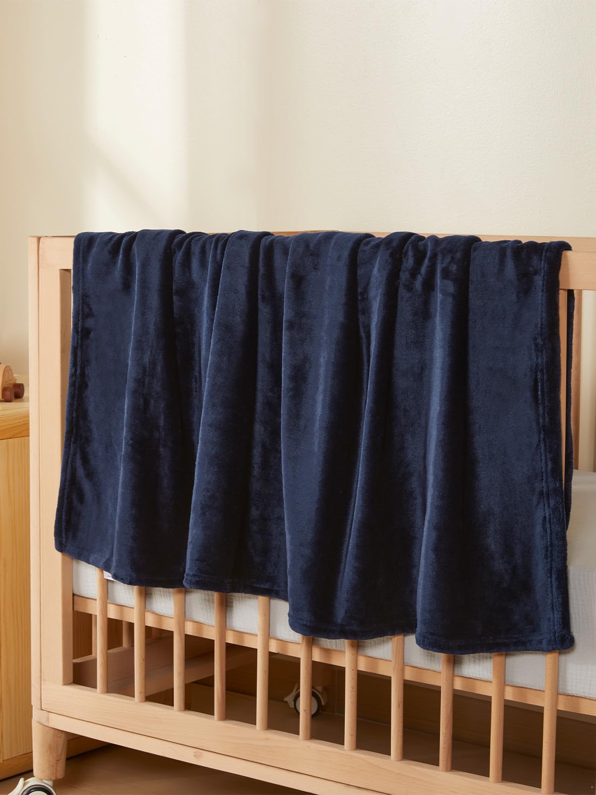 TILLYOU toddler blanket stroller-friendly and cozy on-the-go.