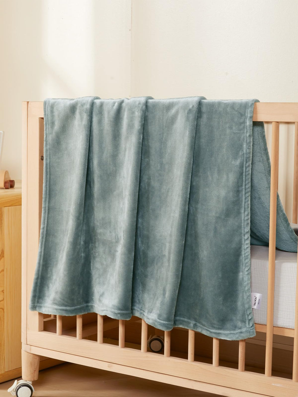 TILLYOU toddler fleece blanket gift-ready packaging and design for newborn gifts.