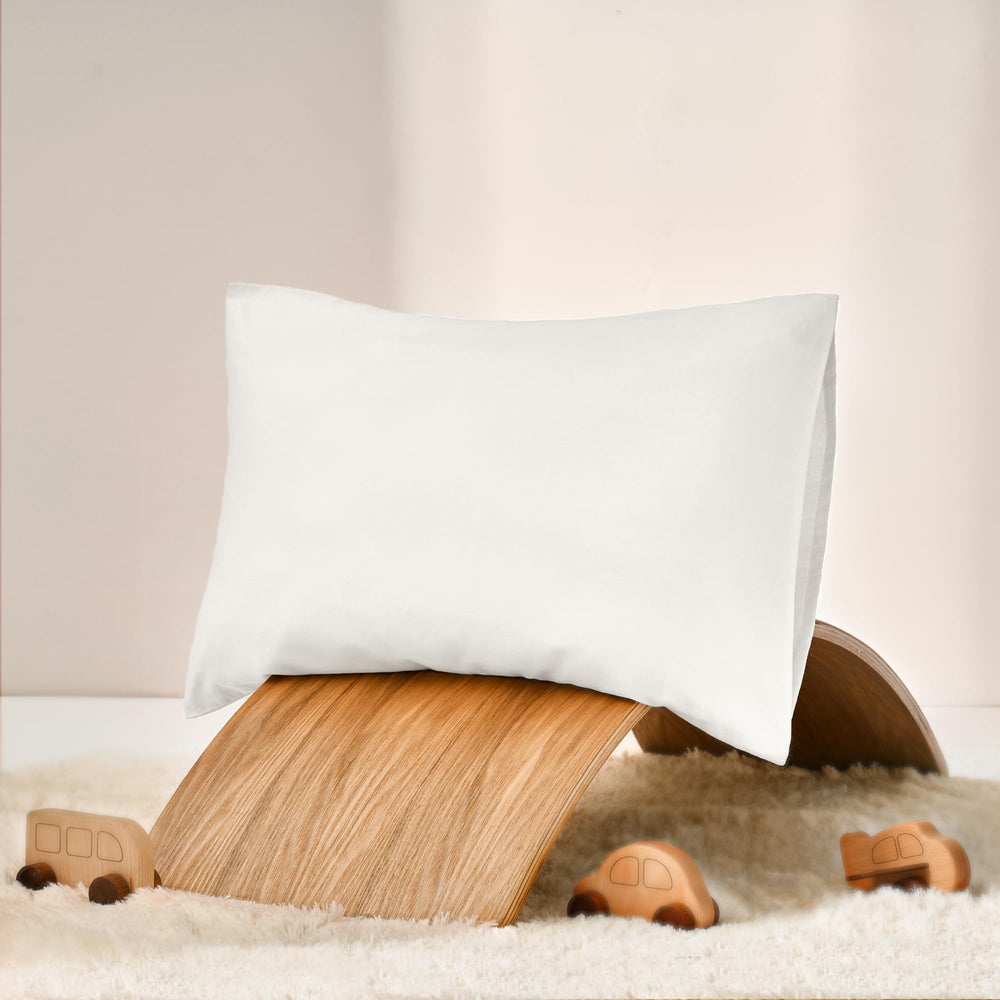 TILLYOU pillowcase demonstrates machine-washable care for busy parents.