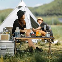 TimeFlys Paladin USB-C power adapter compatibility enables easy charging anywhere.