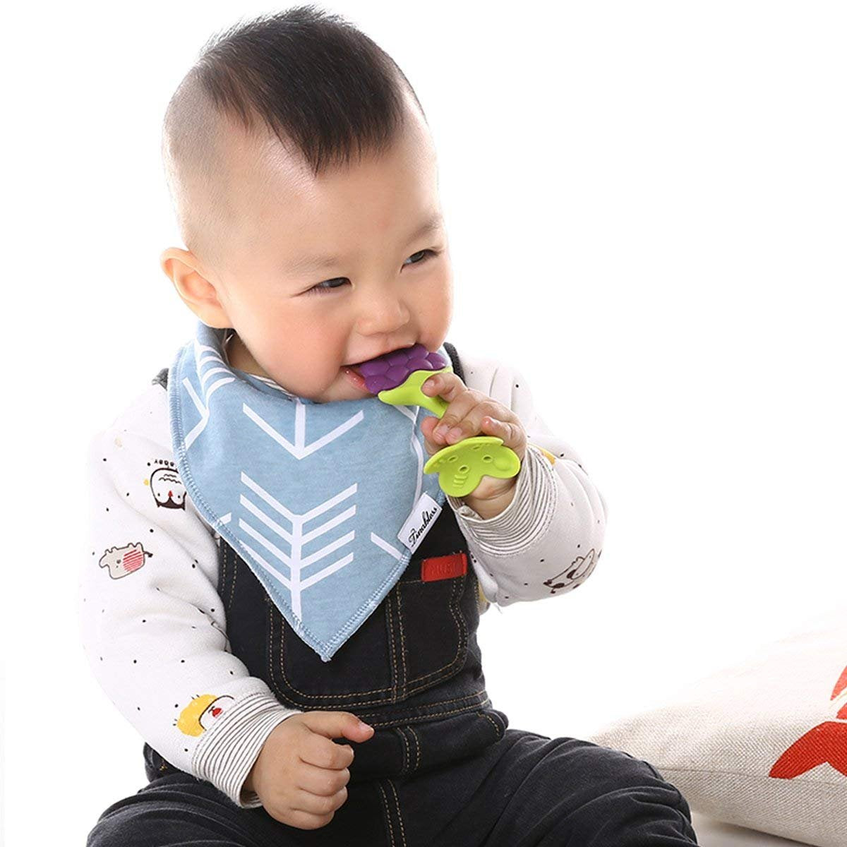 Tinabless teething keys colorful set makes a bright and practical gift option.