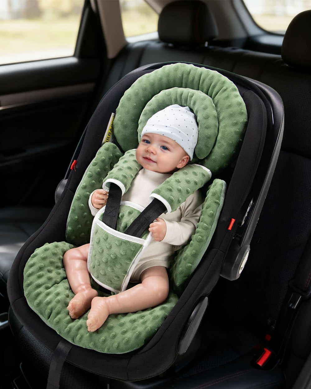 TinlyFinly extra headpiece provides targeted head support for newborns during strolls and drives