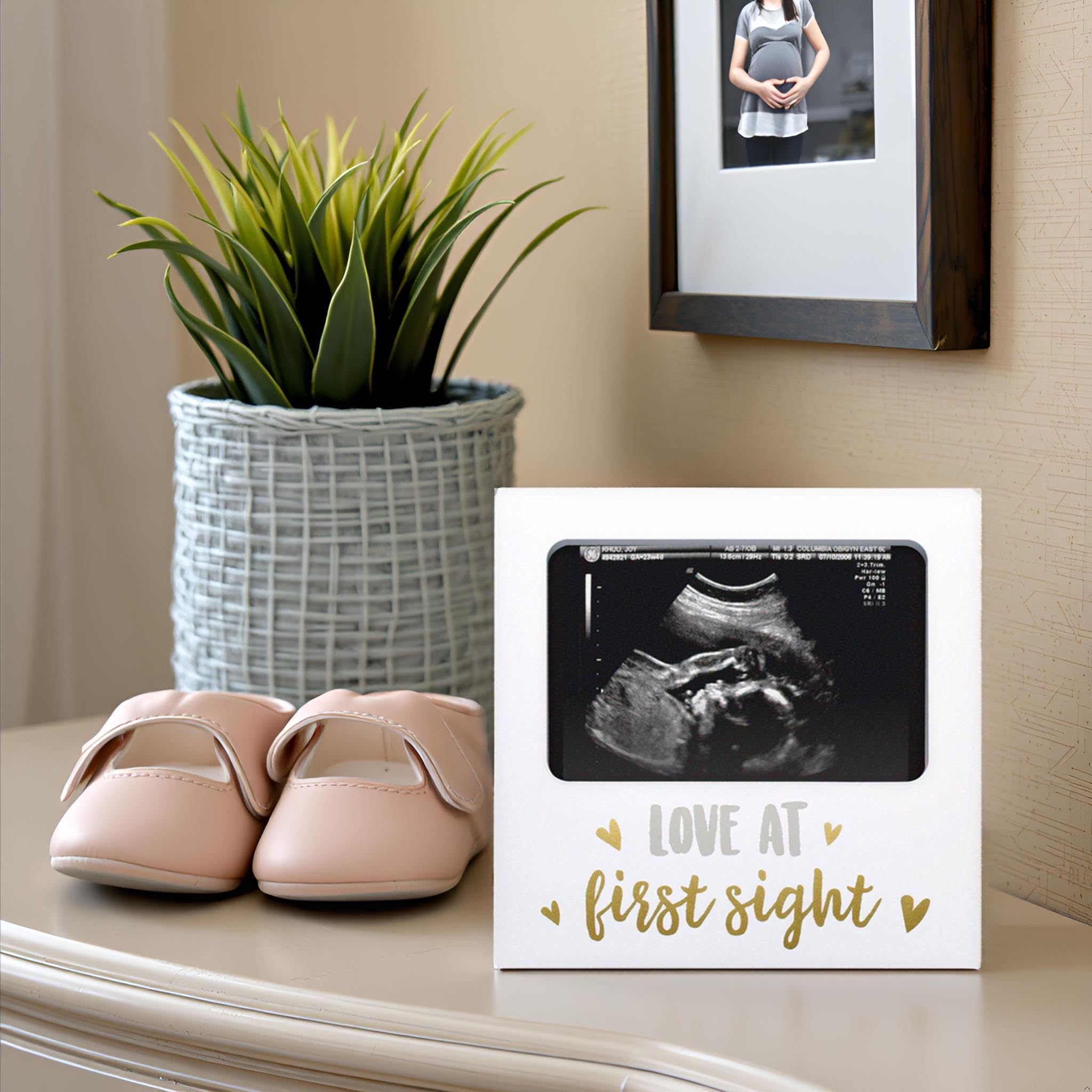 Tiny Ideas Love at First Sight wall hangers for versatile mounting.