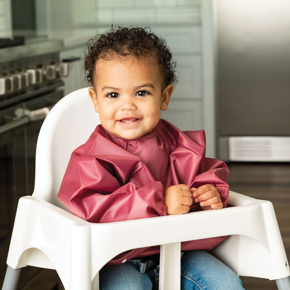 Tiny Twinkle newborn gift-pack shot highlights ready-to-gift feeding essentials.