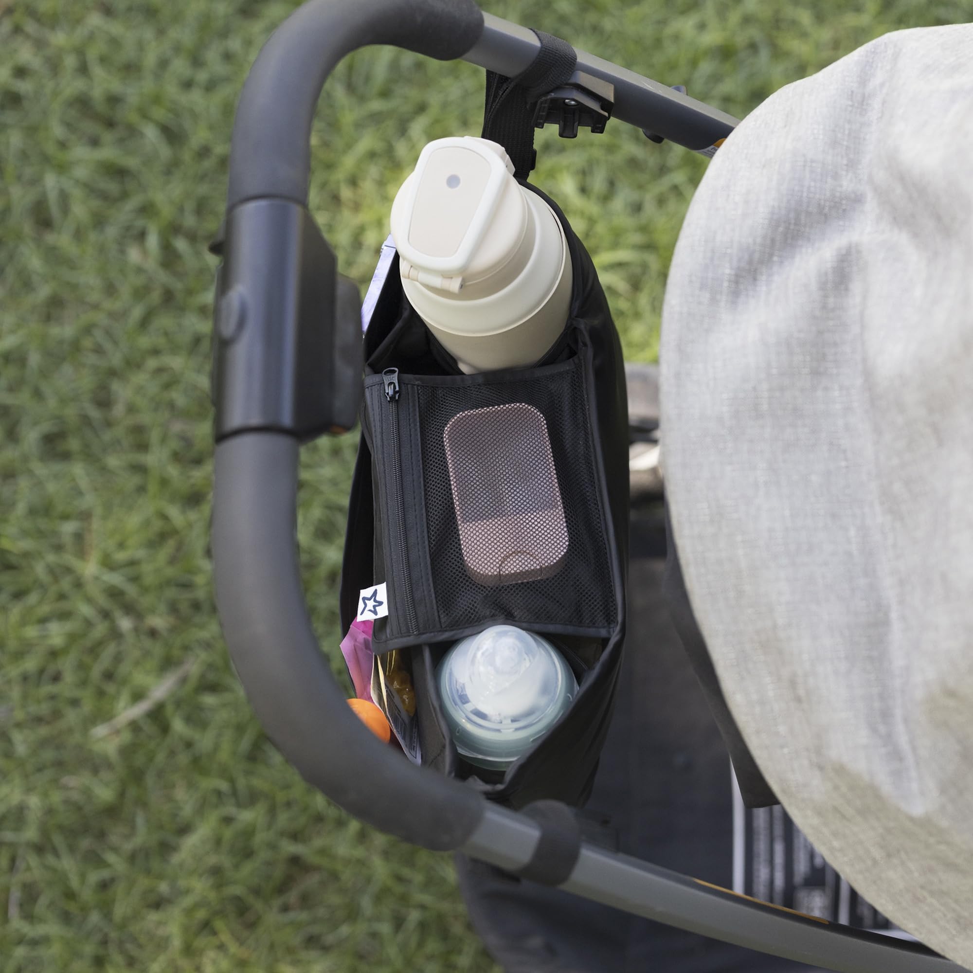 Tiny Twinkle adjustable strap secures to Cruz/Bugaboo Fox for a secure fit.