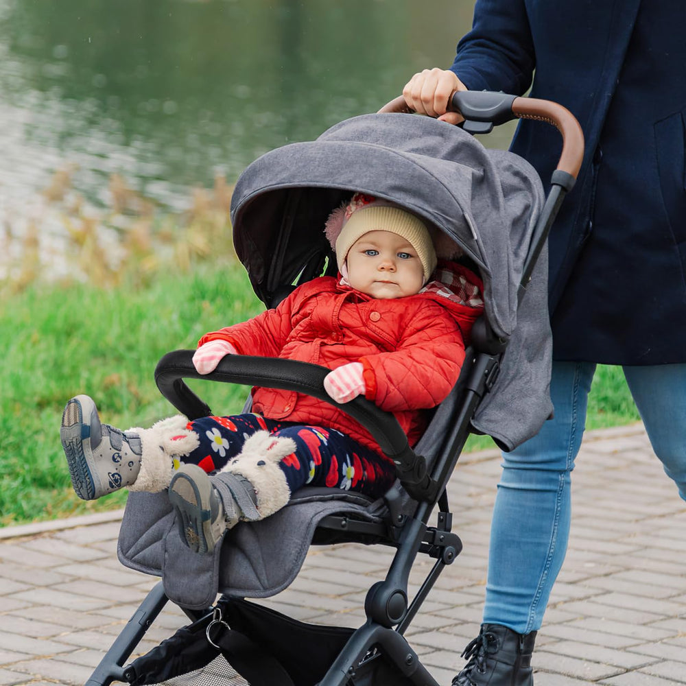 Toddmomy growing kid arm support helps stabilize younger riders.