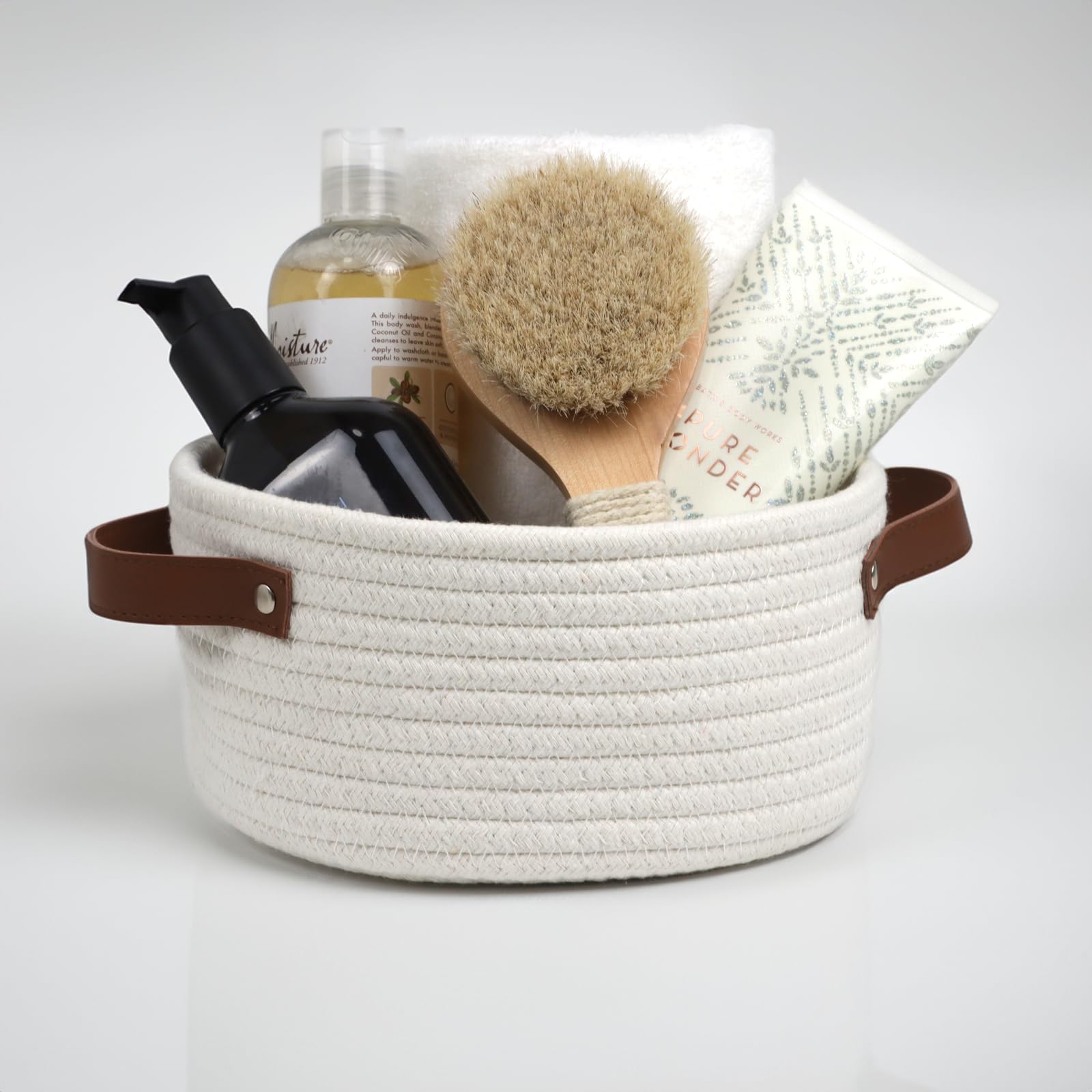 Togous empty gift basket ready to fill for celebrations