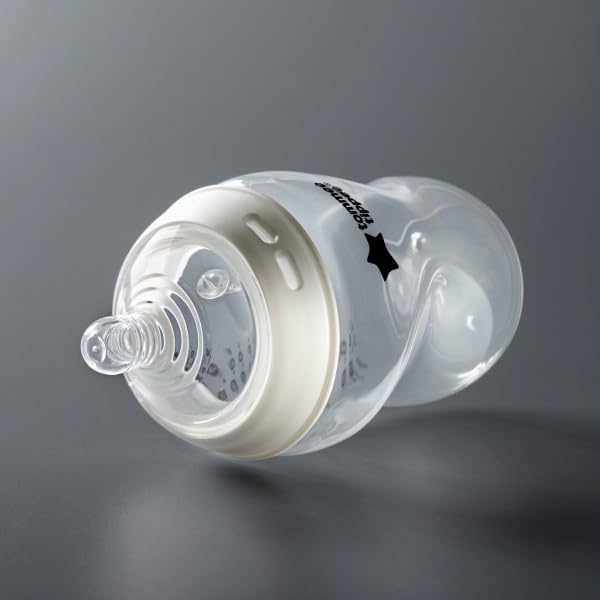 Tommee Tippee 340ml cap-off close-up for easy filling