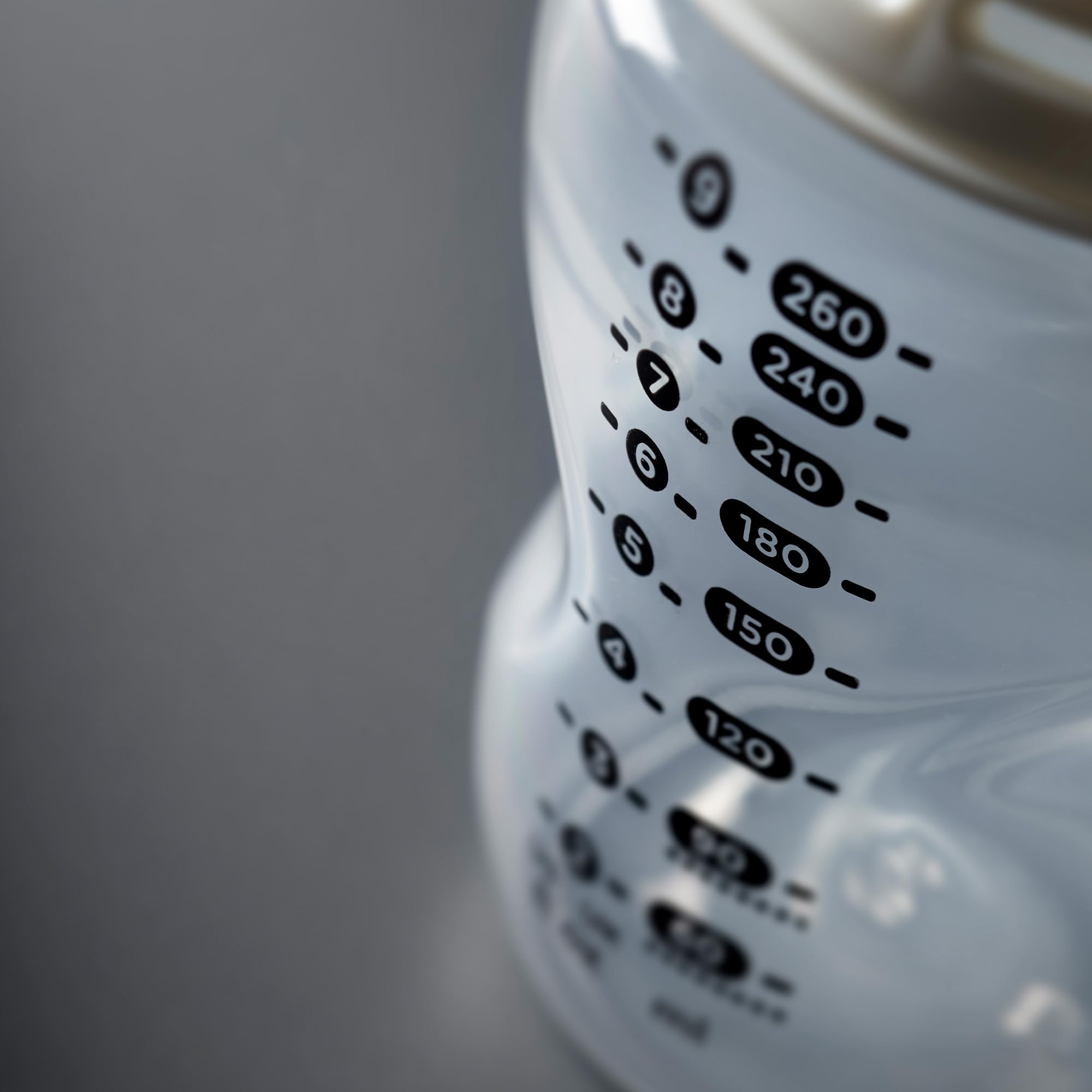 Tommee Tippee 340ml translucent body close-up for visibility