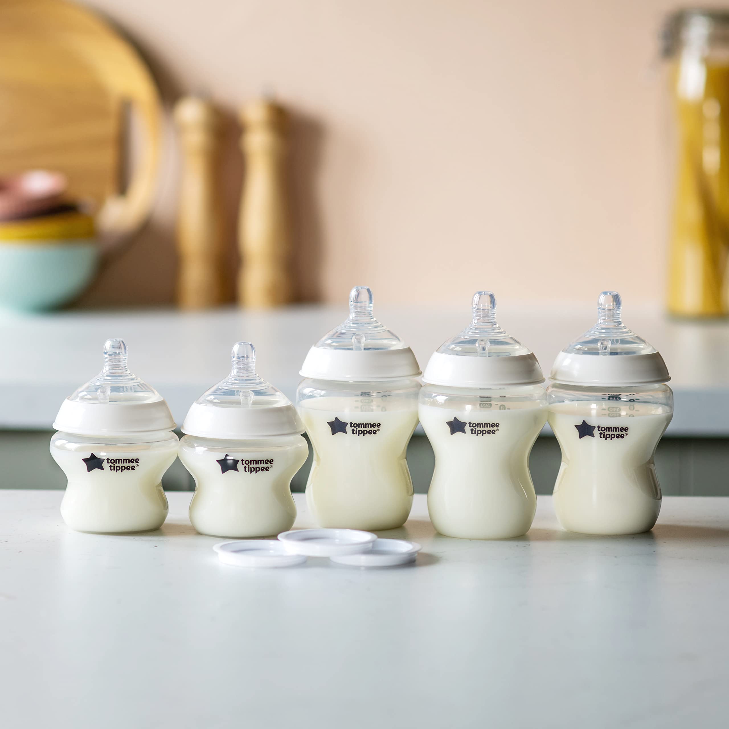 Tommee Tippee wide-neck bottle design highlighting easy cleaning