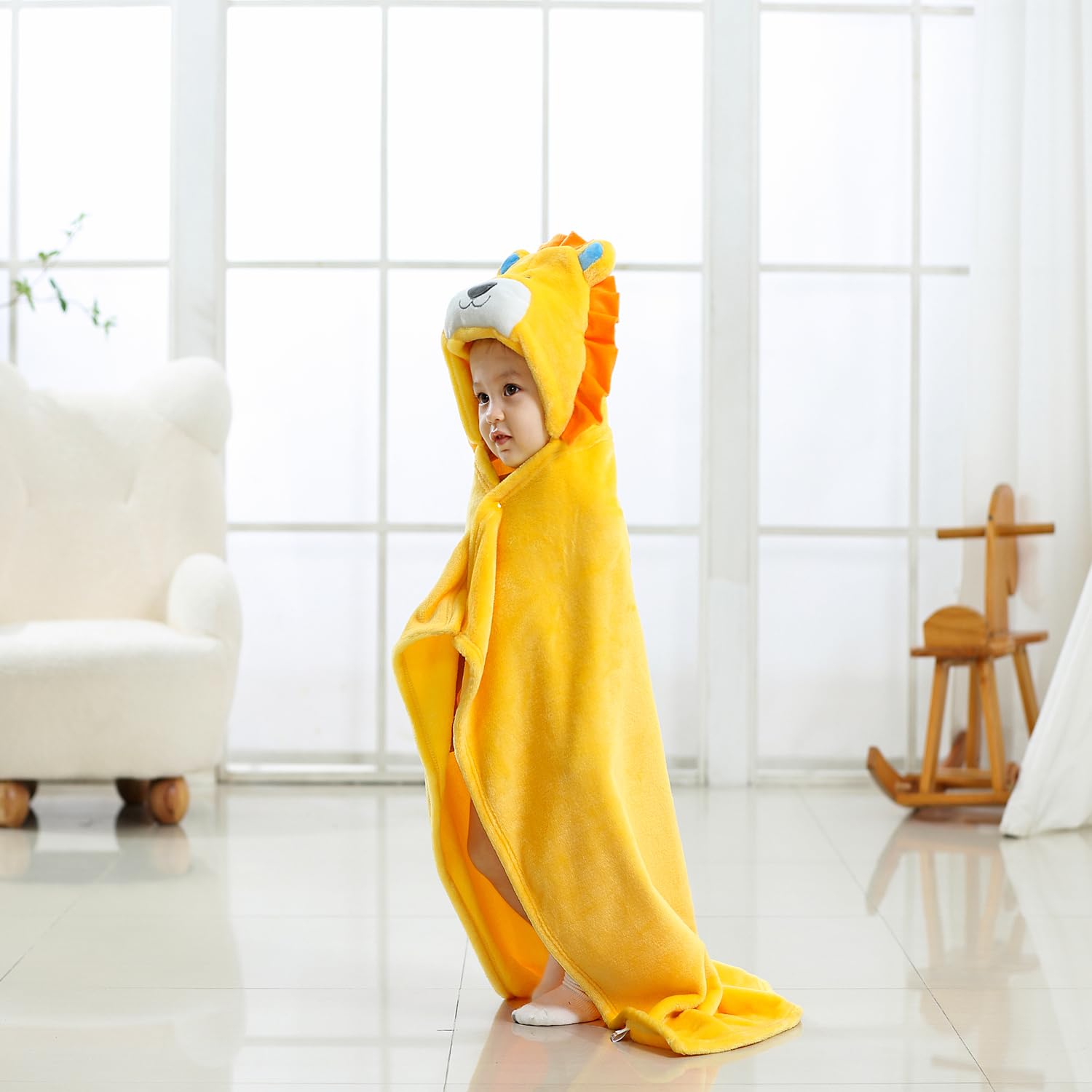 TONWHAR gift-ready infant blanket makes a thoughtful baby shower gift.