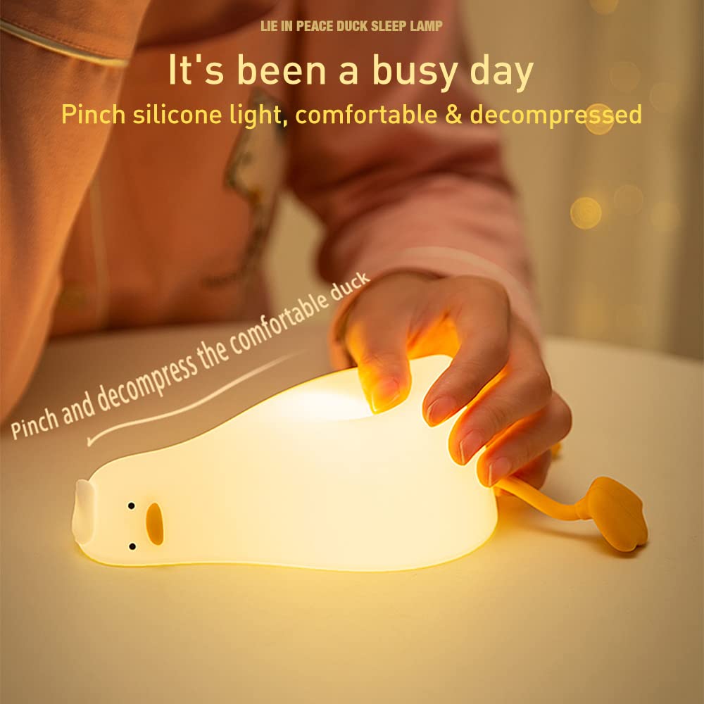TOOGE LED Duck night light with 3 brightness levels for soothing nightlight in kids' rooms.