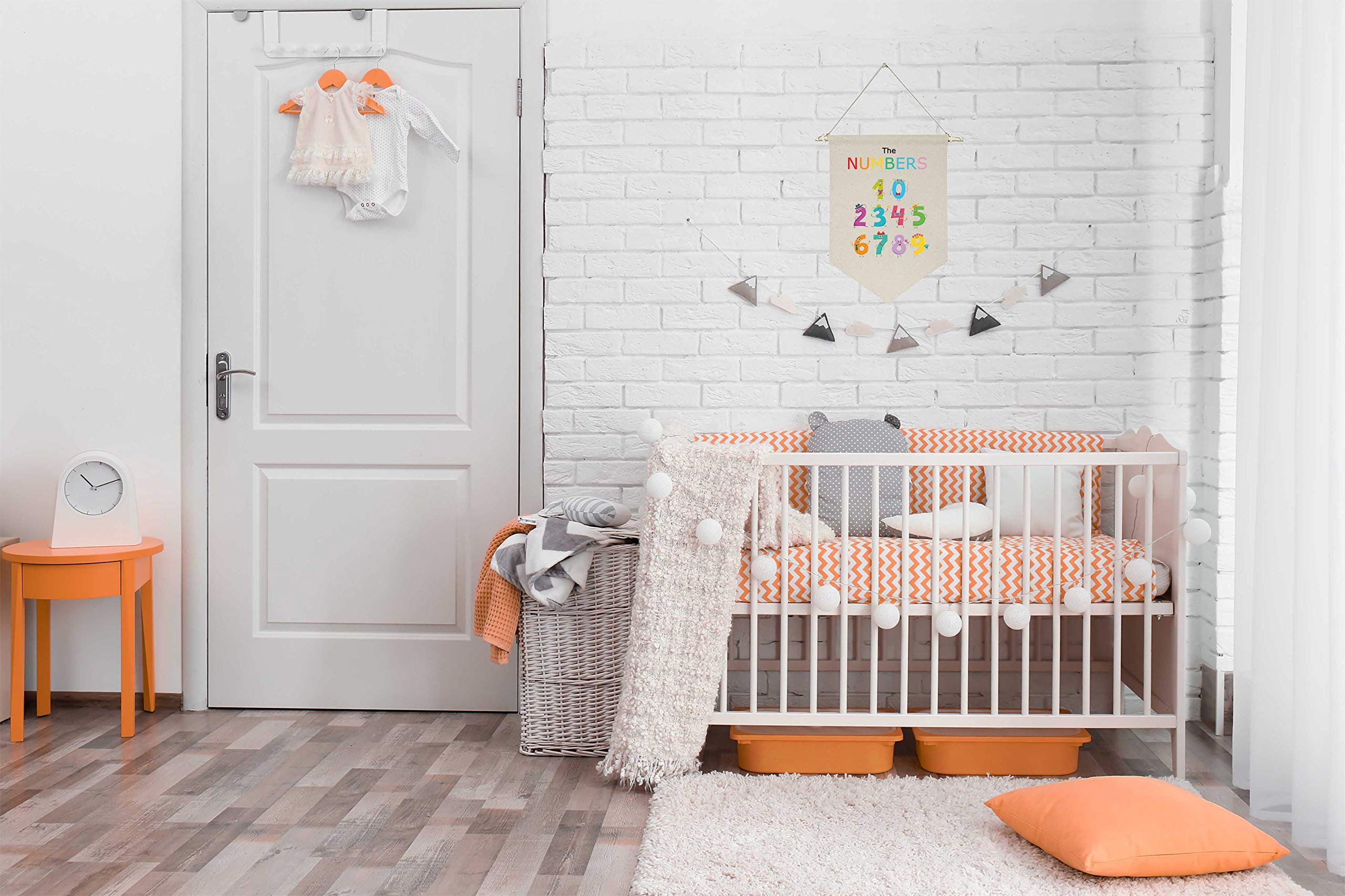 Topthink banner twine wooden-stick hanging setup demonstrates quick, simple display.
