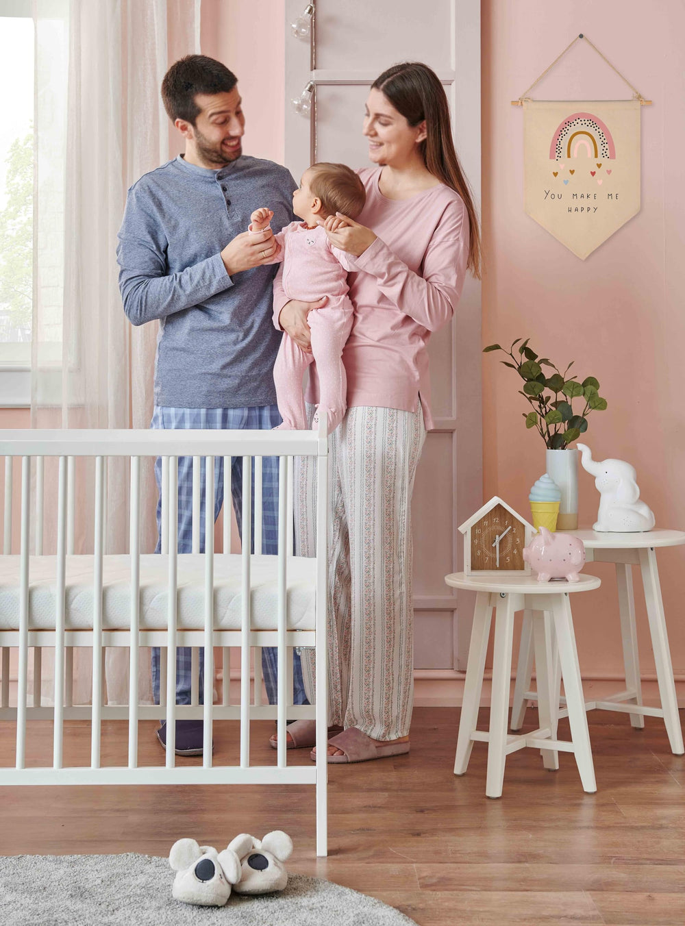 Topthink wooden stick and twine hanger keeps banner easily visible on wall