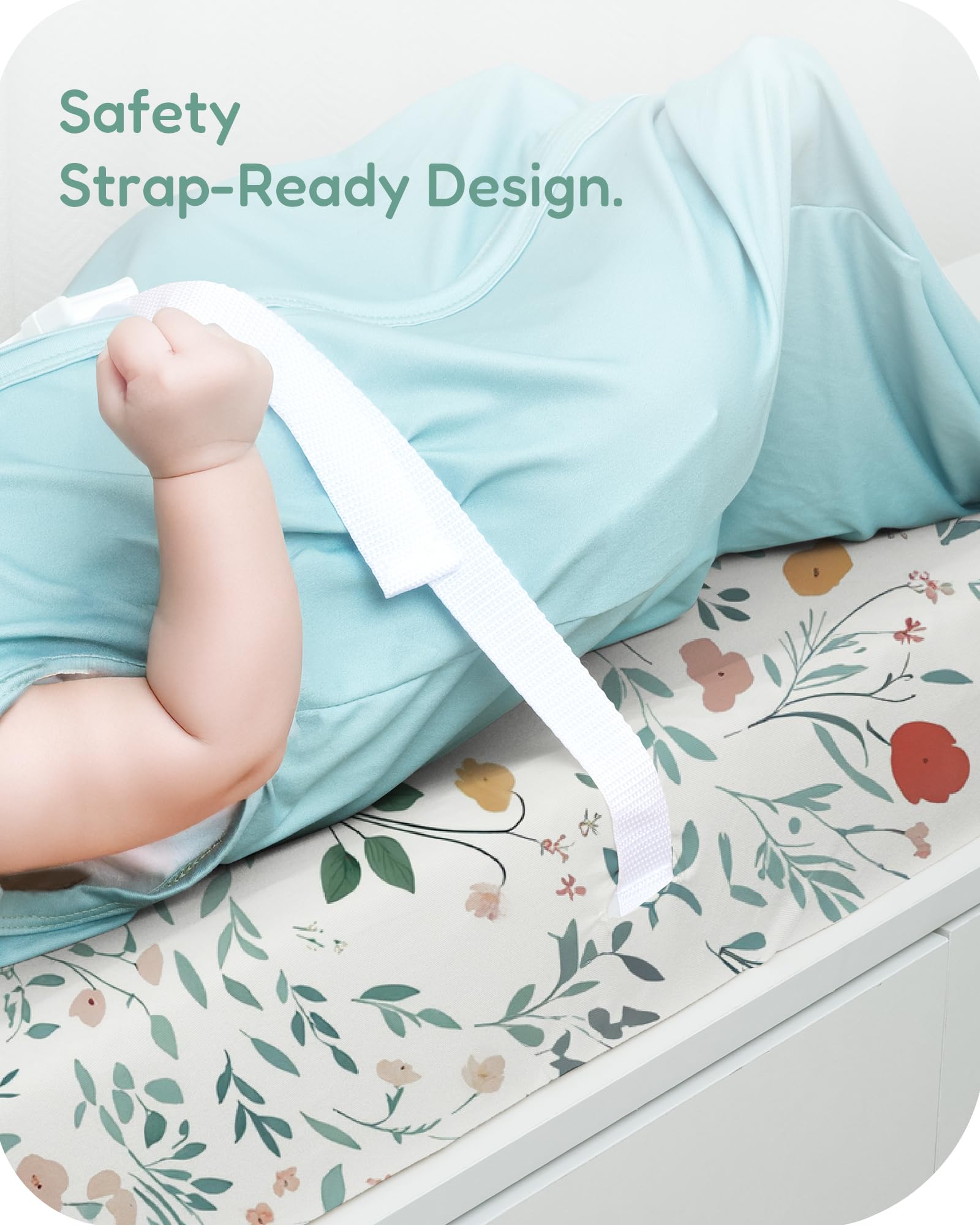 TOTCHILL 360-degree elastic changing pad cover stays put during diaper changes.