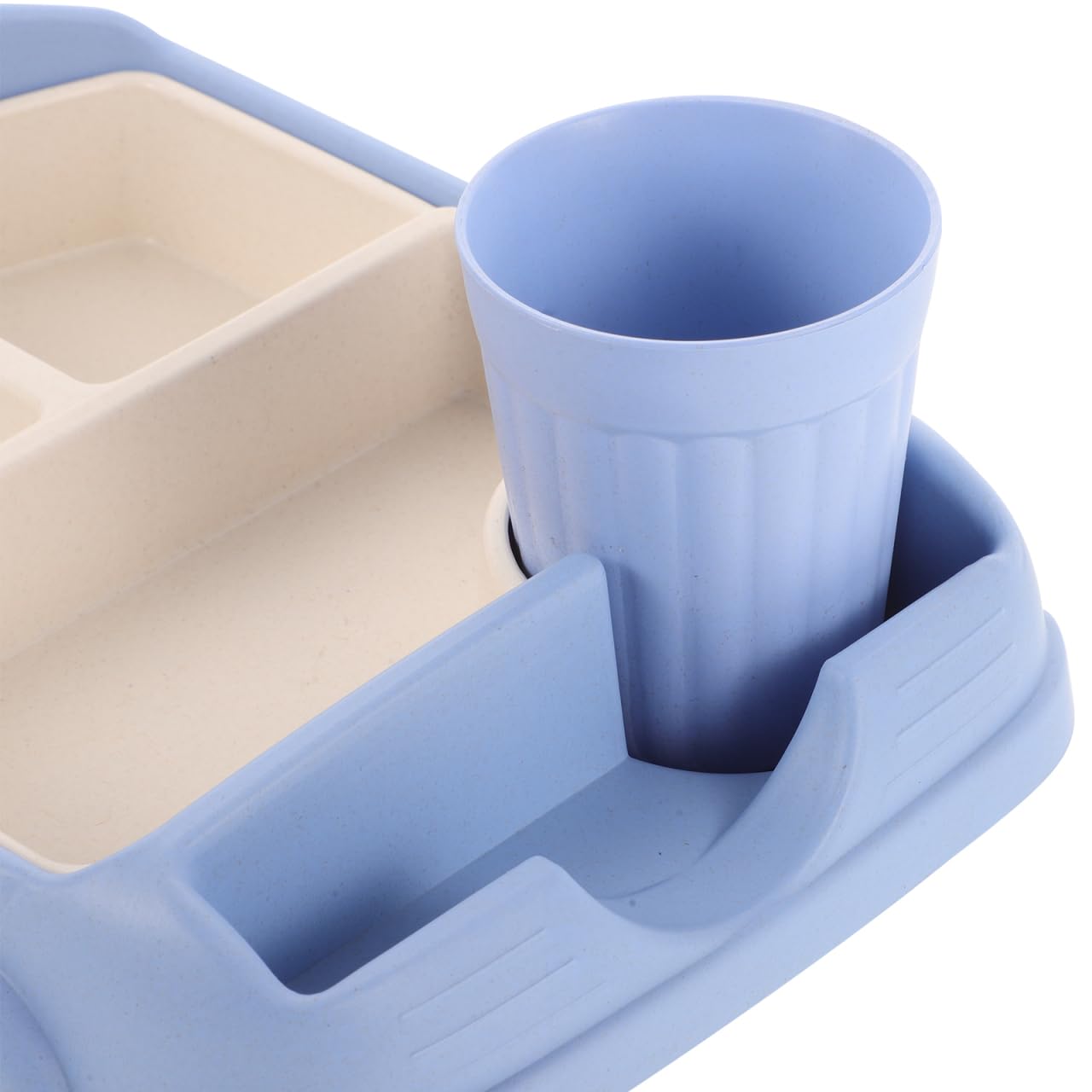 Totority detachable milk cup and plate improve portability for travel meals.