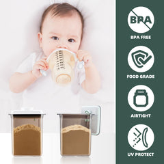 Tourdeus Formula Container to Go demonstrates one-handed operation for speedy bottle prep.